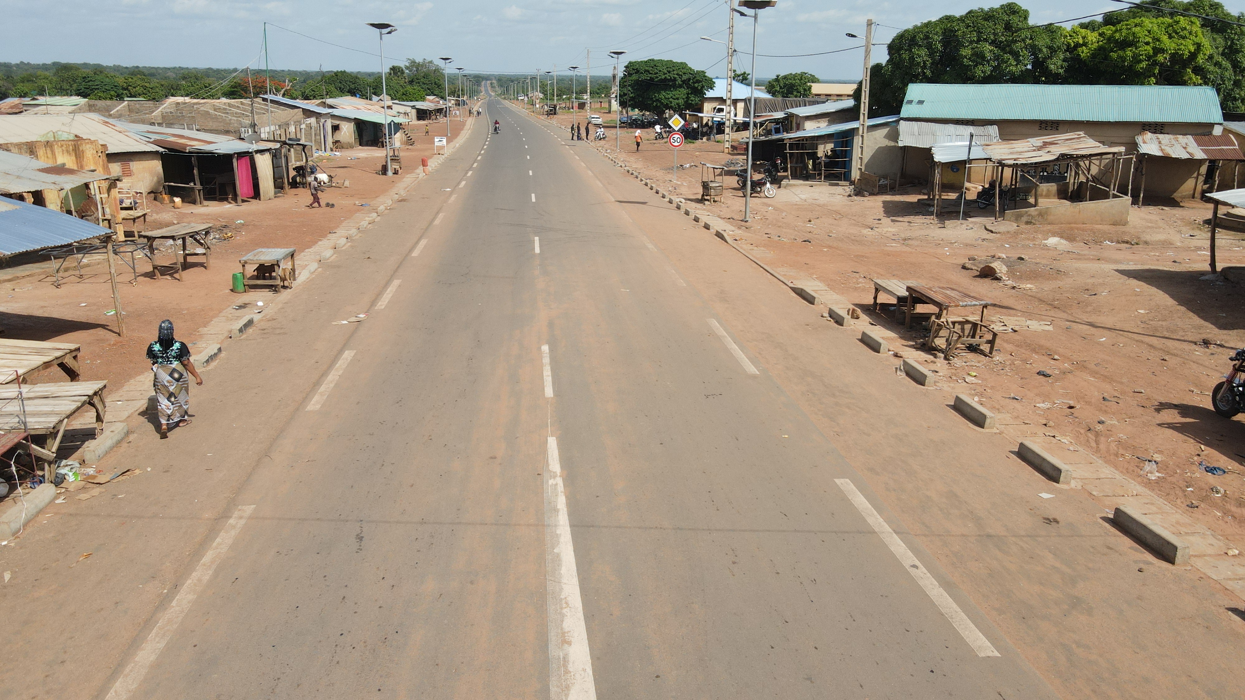 Travaux de resurfaçage de la route Biro – Pèrèrè