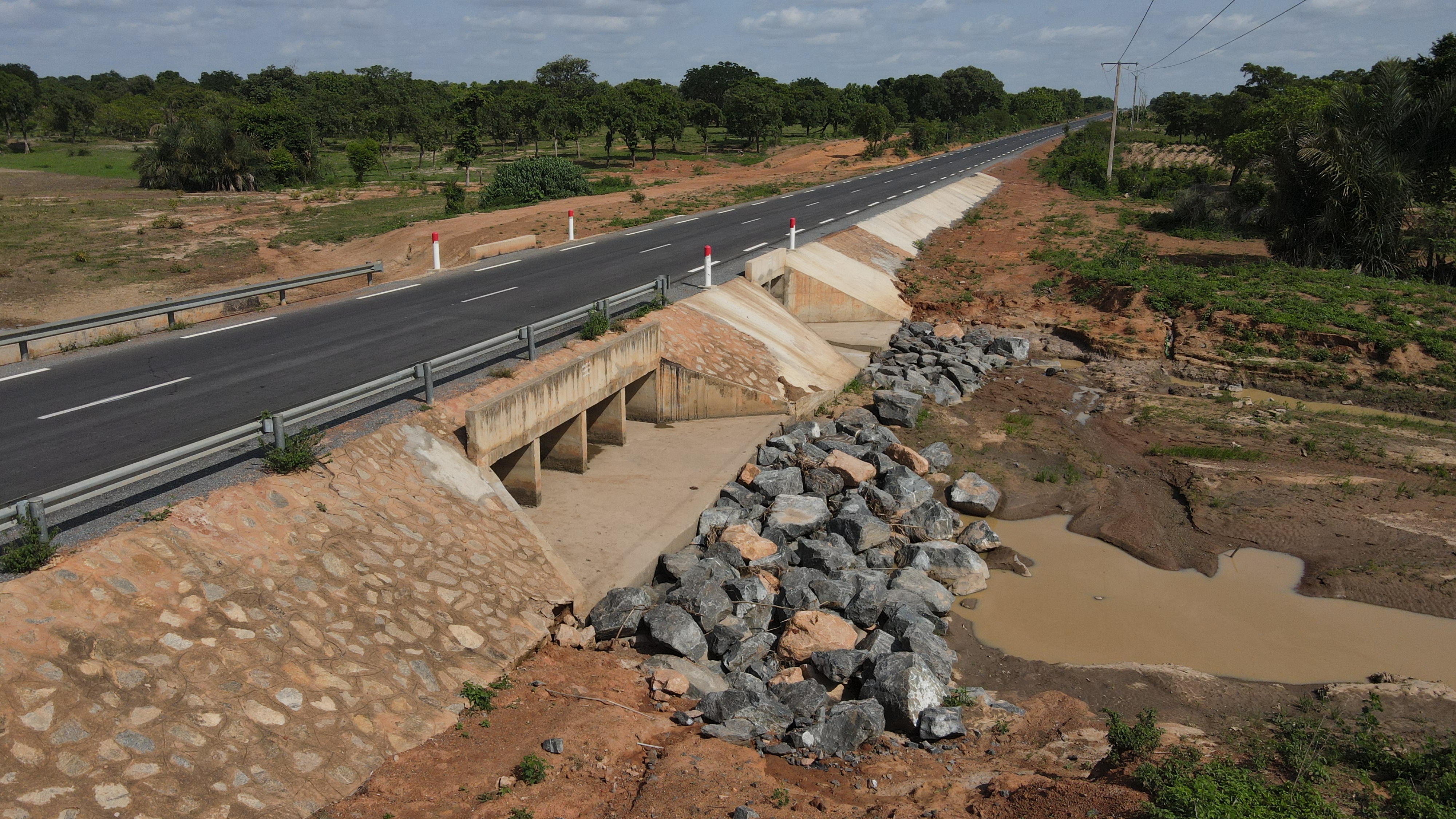 Travaux de resurfaçage de la route Biro – Pèrèrè