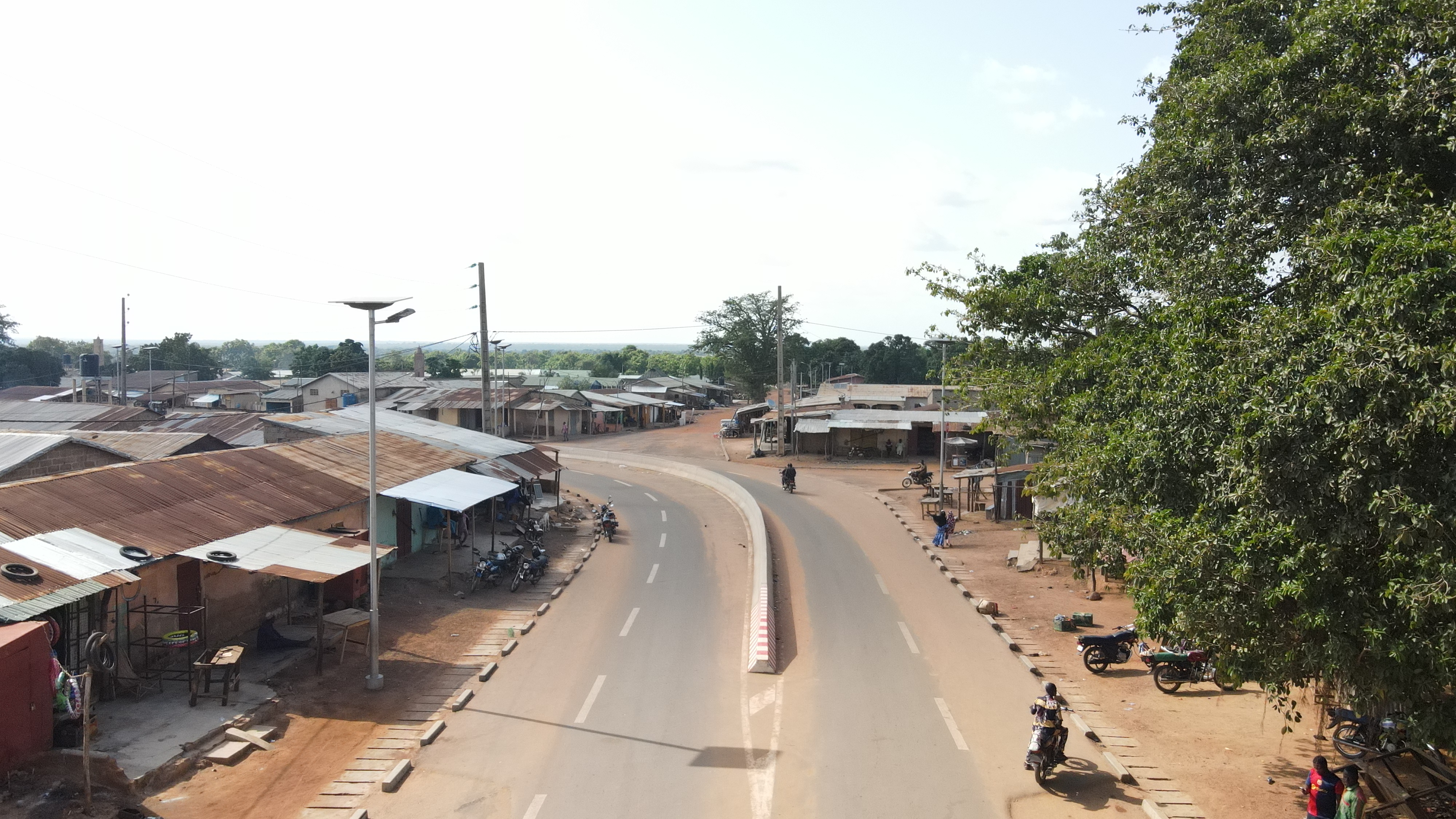 Travaux de resurfaçage de la route Biro – Pèrèrè