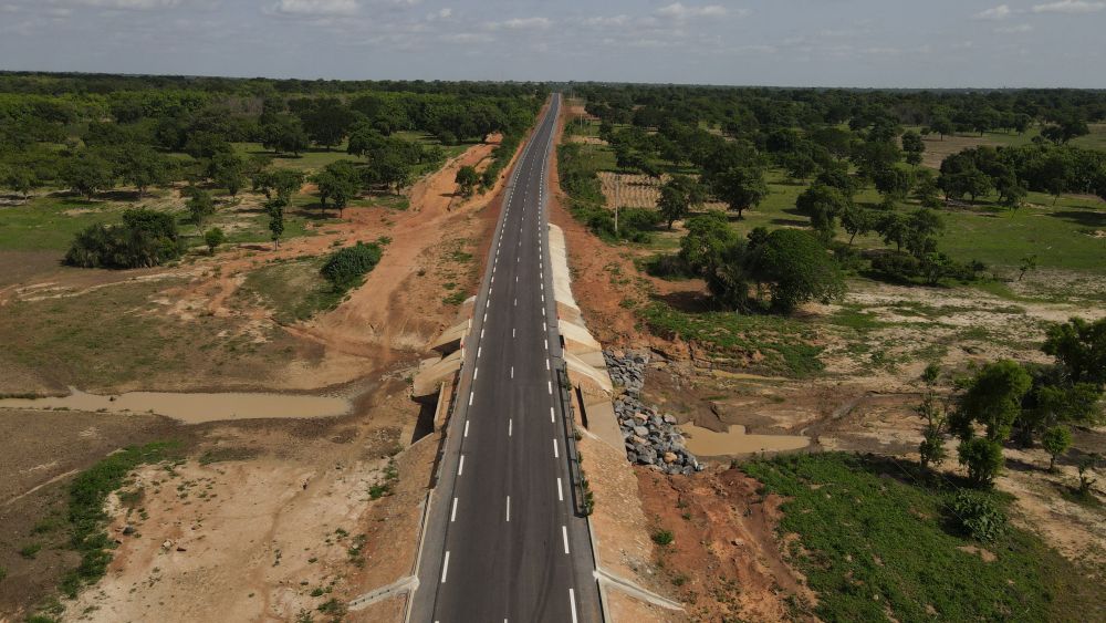 Travaux de resurfaçage de la route Biro – Pèrèrè